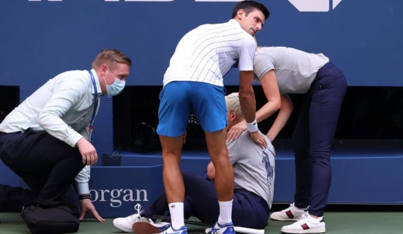 لورا كلارك تتلقى تهديدات بالقتل بعد طرد ديوكوفيتش المصنف أول عالميا.. فيديو