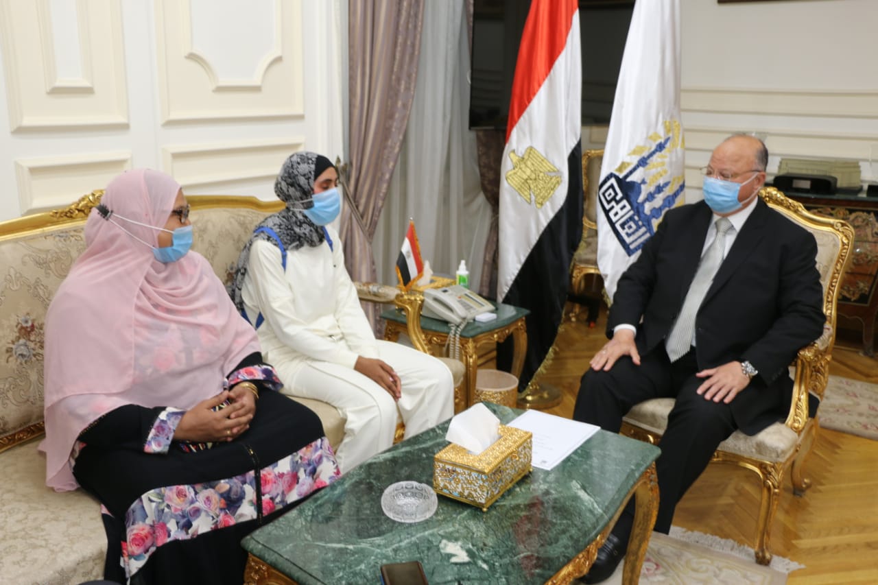 بنت الاسمرات تفوز بالمركز الاول للمنتخب المصرى على ١١ دولة عربية فى لعبة الكيك بوكسينج