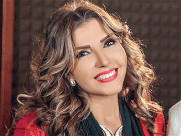 الفنانة نادية مصطفى 