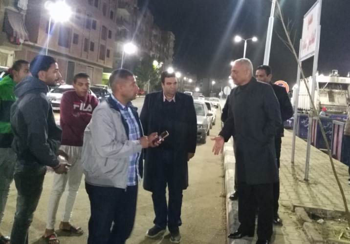 محافظ السويس يتفقد حي الكويت بعد منتصف الليل