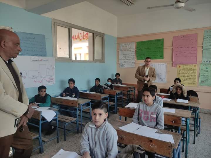 سعيد ندا يتفقد مدارس إدارة العبور التعليمية.. صور