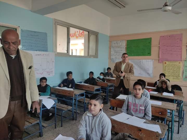 سعيد ندا يتفقد مدارس إدارة العبور التعليمية.. صور