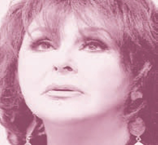 الفنانة اللبنانية الكبيرة نضال الأشقر