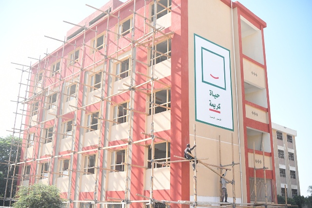 نائب محافظ قنا يتفقد مدرستىّ 