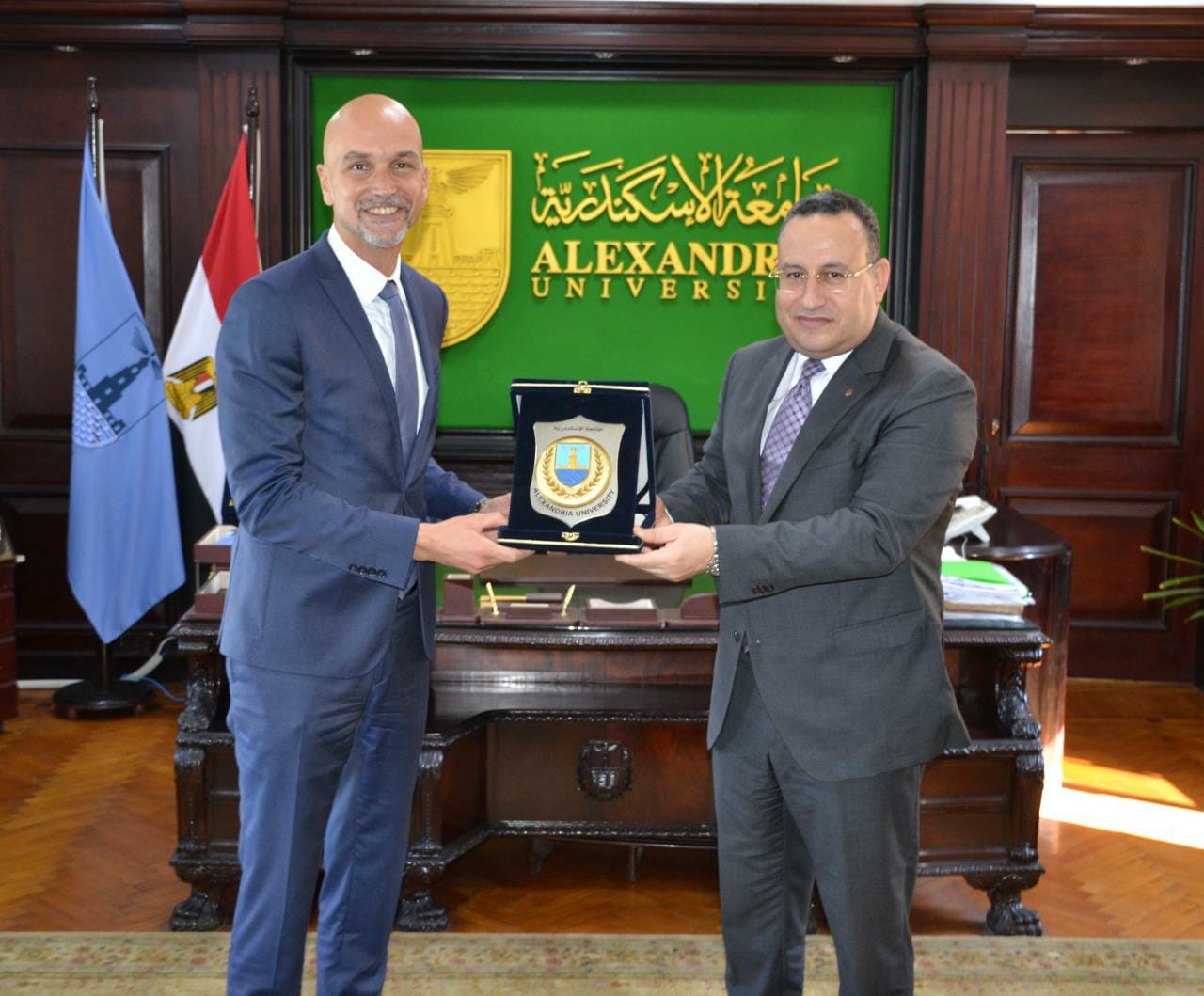 رئيس جامعة الاسكندرية يستقبل قنصل عام فنسا بالاسكندرية 