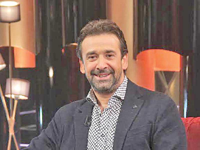 النجم كريم عبد العزيز