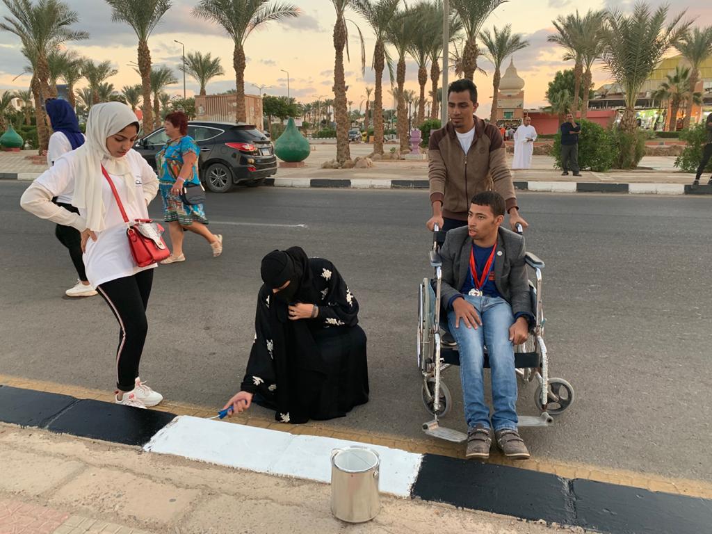 شاهيناز تتألق بأجمل أغانيها .. وتكريم  محمد جمعه .. ودرع المهرجان لمتحدى الاعاقة . . 