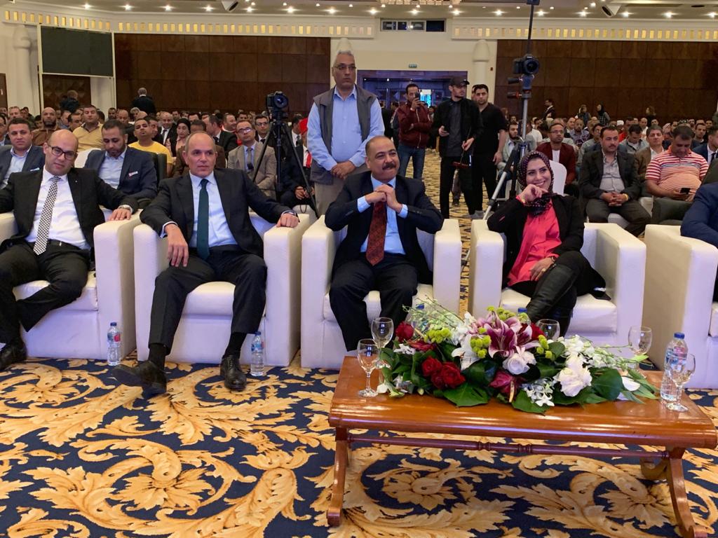 شاهيناز تتألق بأجمل أغانيها .. وتكريم  محمد جمعه .. ودرع المهرجان لمتحدى الاعاقة . . 