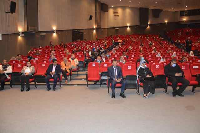 محافظ المنيا يشهد احتفالية هيئة الرقابة الإدارية باليوم العالمي لمكافحة الفساد