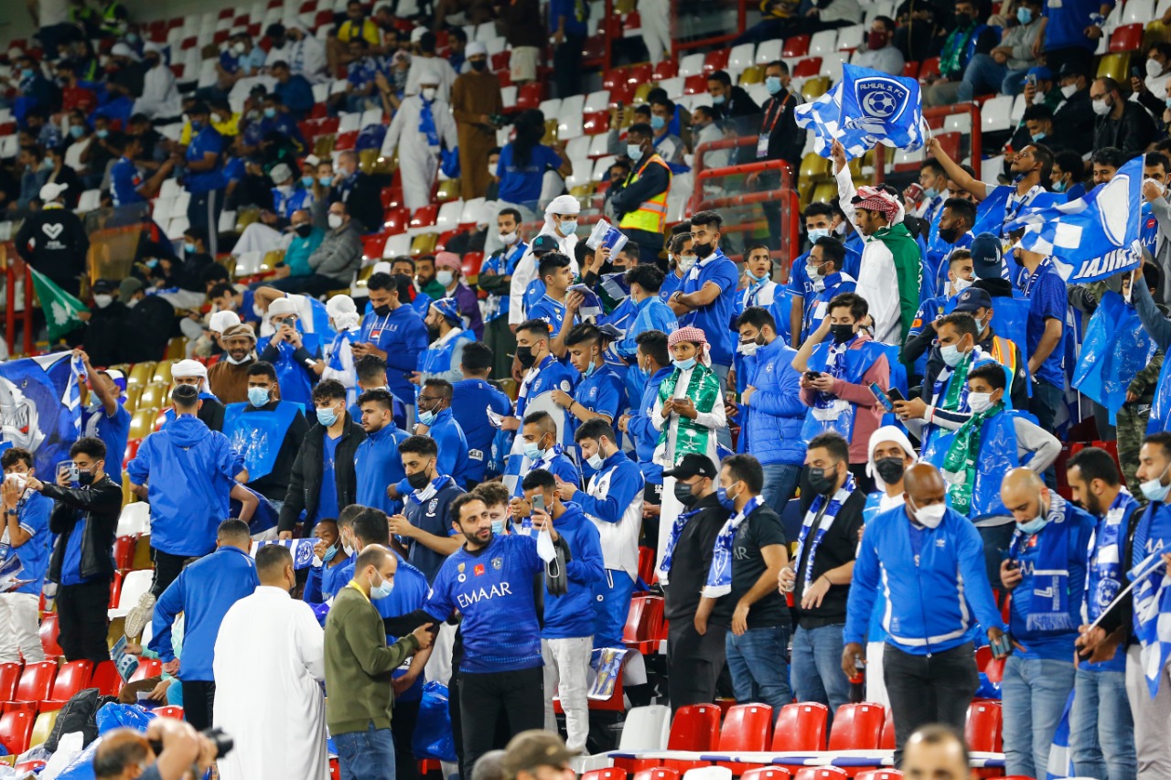 جماهير الهلال وتشيلسى تملأ ستاد محمد بن زايد بالامارات.. صور
