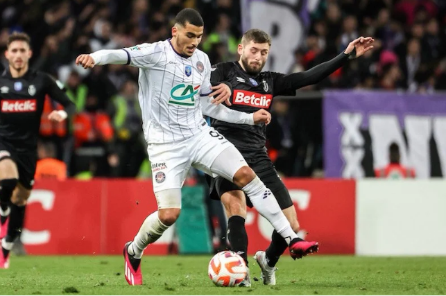  الدولي المغربي زكرياء