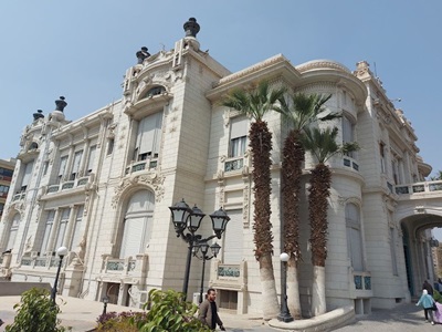 جامعة عين شمس