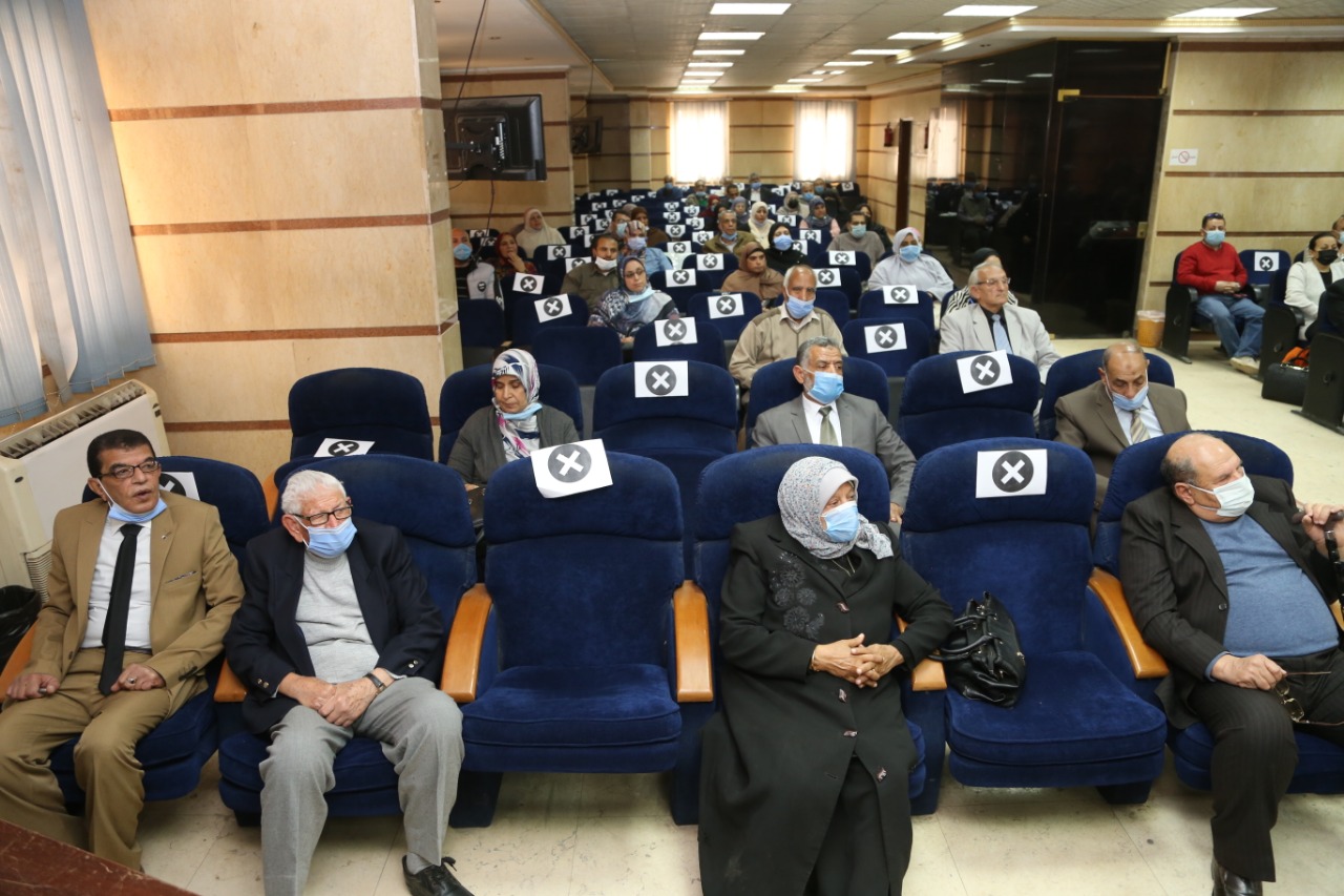 محافظ المنوفية يستقبل رئيس الإتحاد العام للجمعيات والمؤسسات الأهلية