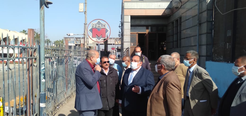 رئيس جامعة حلوان يواصل تفقد لجان امتحانات الفصل الدراسي الأول ٢٠٢٠ /٢٠٢١