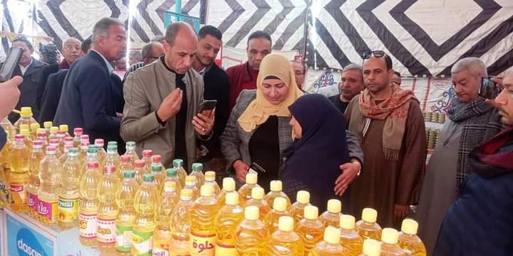 3 معارض 