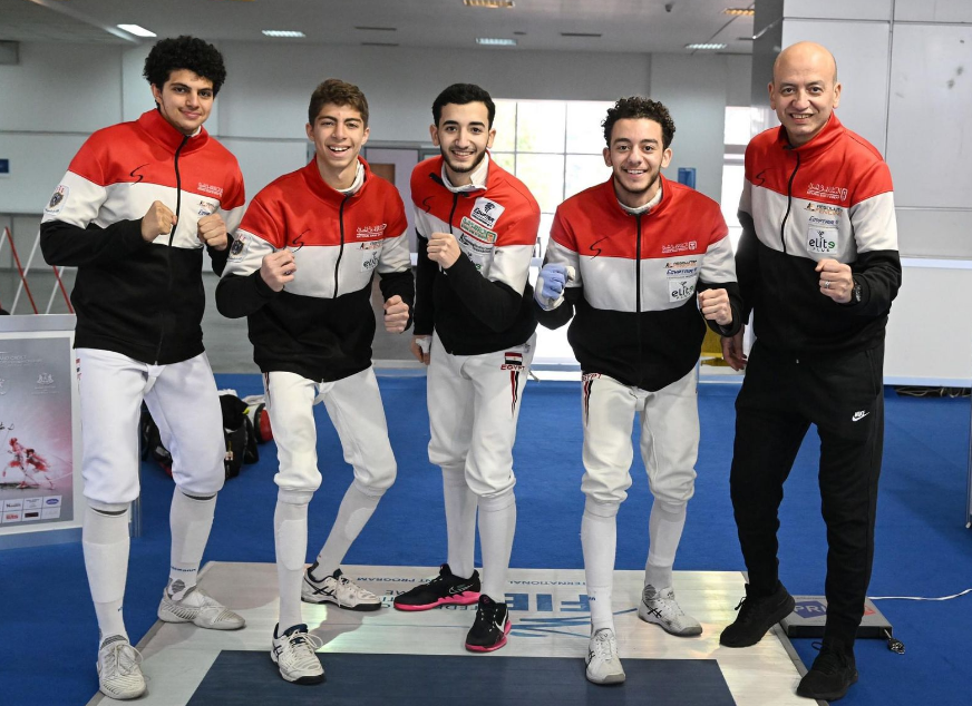 منتخب مصر لسلاح سيف المبارزة يتوج بذهبية بطولة العالم