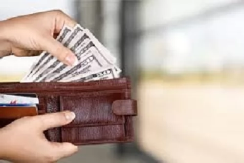 راتب الزوجة ووجوب مشاركتها فى مصروف البيت..أمين الفتوى يوضح 