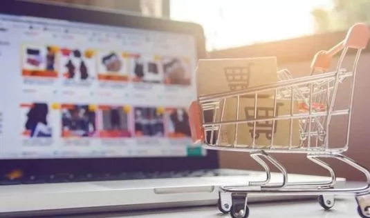 مفتي الجمهورية يوضح حكم البيع الإلكتروني في وقت الجمعة 