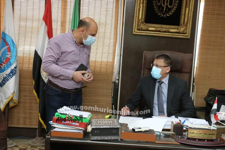 تطعيم عمداء كليات جامعـة المنوفيـة بالمستشفيات الجامعية ضد فيروس كورونا