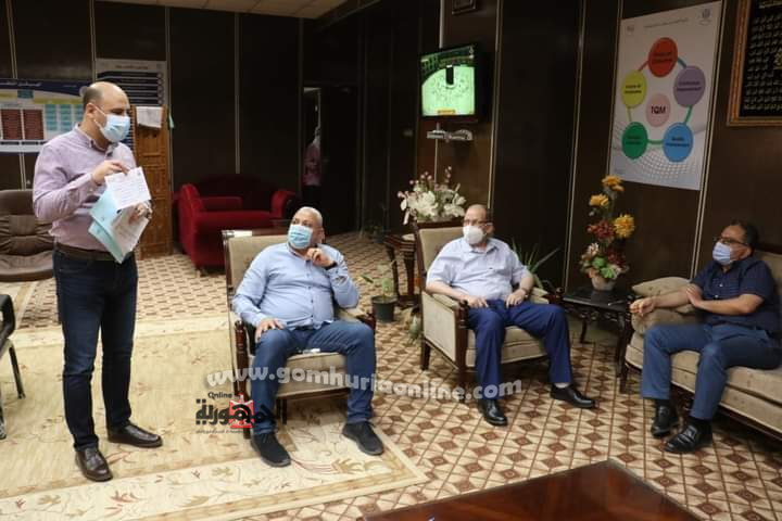 تطعيم عمداء كليات جامعـة المنوفيـة بالمستشفيات الجامعية ضد فيروس كورونا