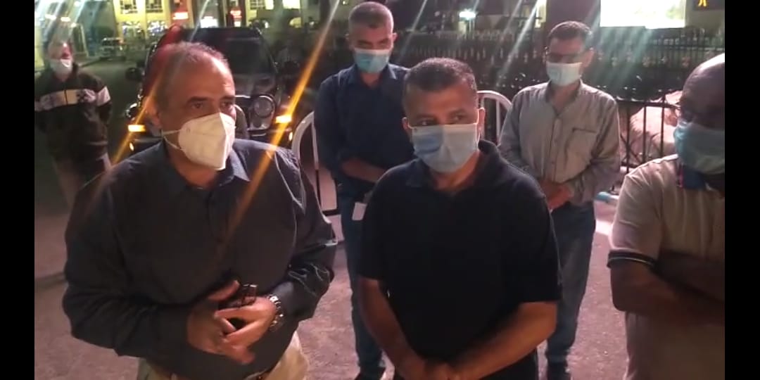 غلق مقهي يقدم شيش وتحرير 5 محاضر  لعدم الالتزام بقرار الغلق في مطروح