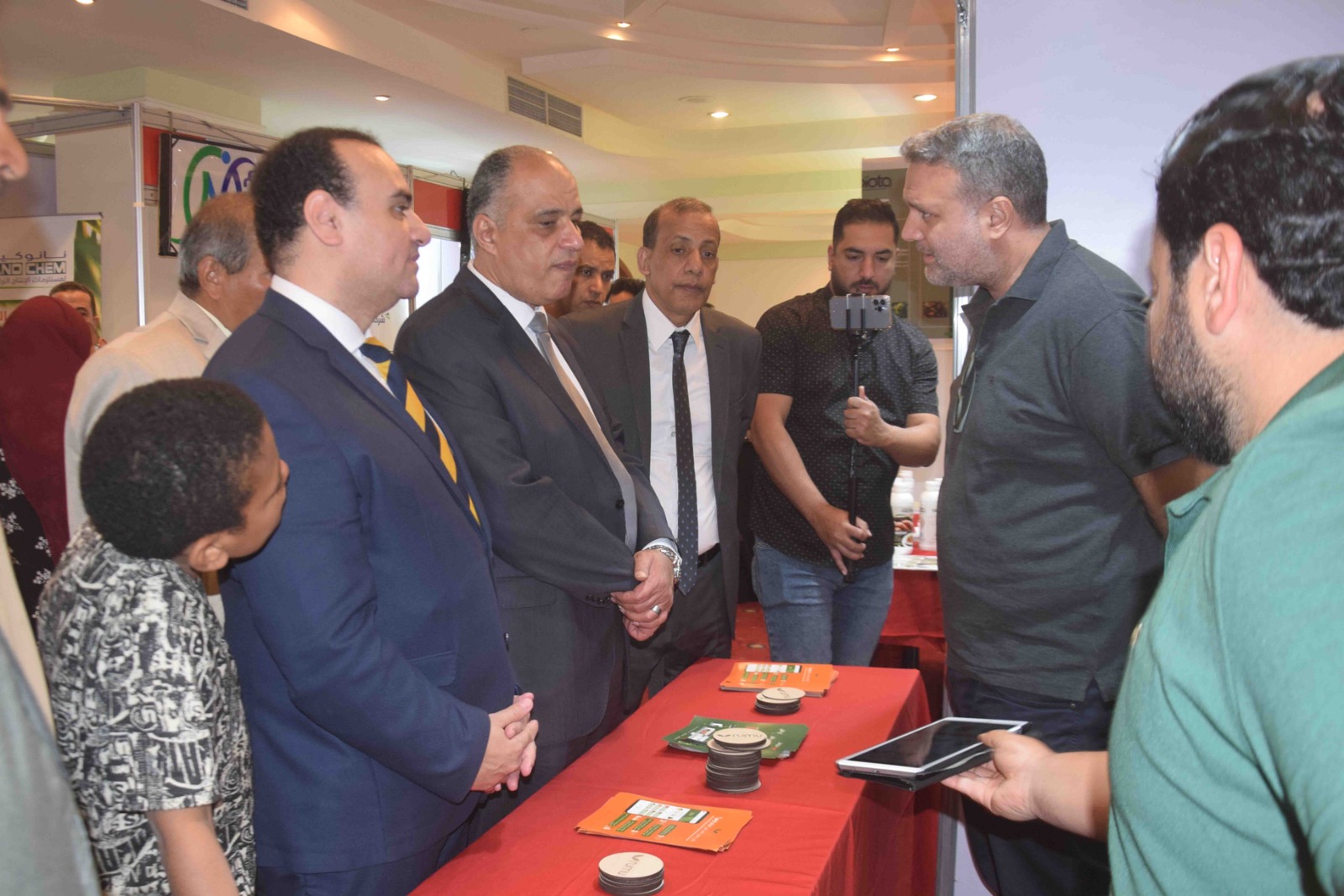 نائب محافظ الأقصر يفتتح الدورة ١٤ لمعرض الوادى للزراعات الحديثة