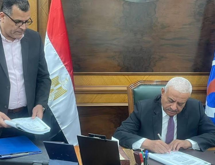 محافظ السويس 
