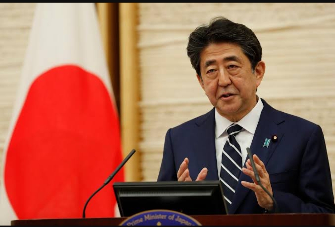 رئيس وزراء اليابان السابق 
