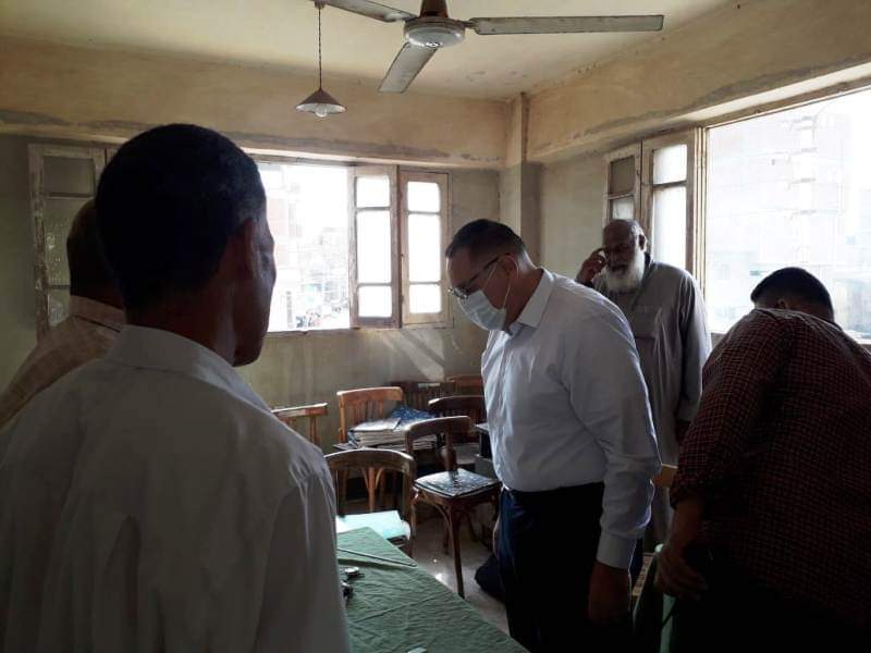 محافظ الشرقية يُقيل رئيسة الوحدة المحلية بالحلوات للإهمال والتقصير في العمل 