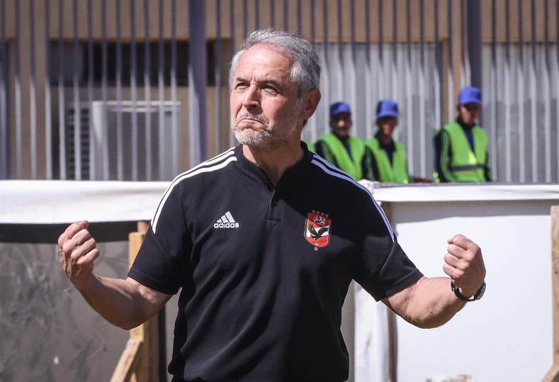 كواليس الجلسة العاصفة بين كولر وحارس مرمى الأهلي