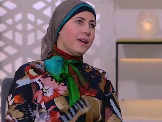 نيفين منصور 