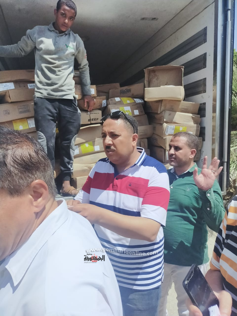 حملة مشتركة بين صحة أسيوط والتموين والطب البيطري تسفر عن ضبط ٣٢٠٠ كيلو أطعمة فاسدة