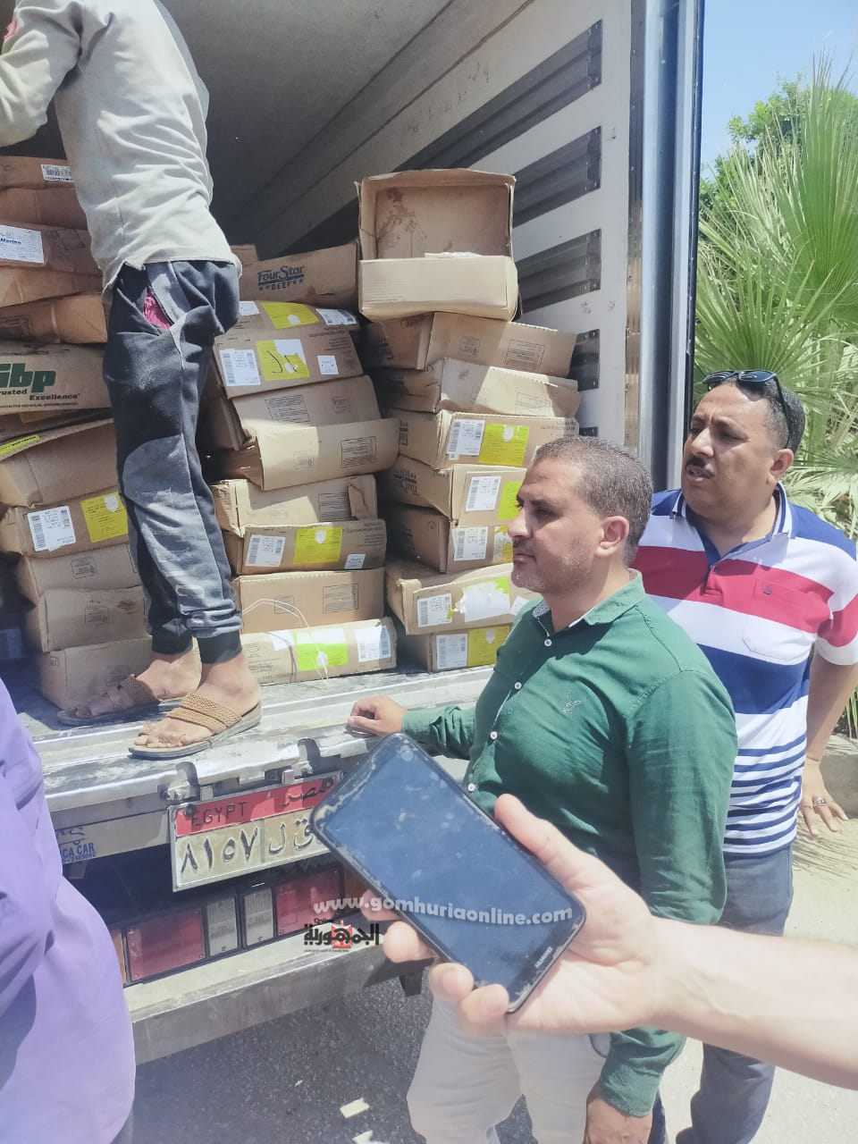 حملة مشتركة بين صحة أسيوط والتموين والطب البيطري تسفر عن ضبط ٣٢٠٠ كيلو أطعمة فاسدة