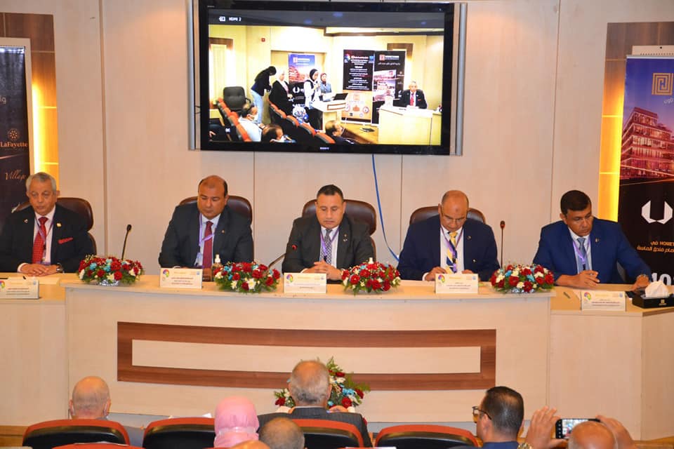 رئيس جامعة الاسكندرية يفتتح المؤتمر التاسع عشر لكلية التجارة عن دور الابتكار والمعرفة 