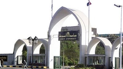 طلاب من أجل مصر يحتفل بذكرى اكتوبر بقاعة المحاضرات بجامعة أسيوط