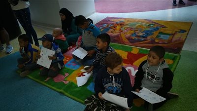 فرق الافروصيني تقدم عروضها لاطفال مستشفي 57357