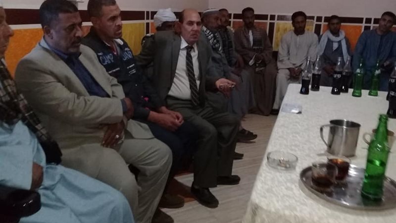 لجنة مصالحة بين عائلتين