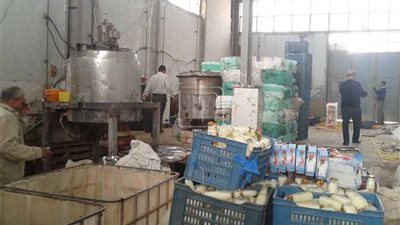 ضبط مصنع بير السلم المقلد لعلامتي حلو الشام .. 