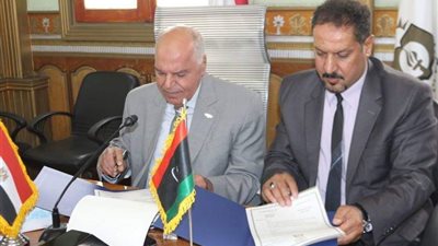 وثيقة إخاء بين نقابة المعلمين المصرية ونظيرتها الليبية.. بالصور