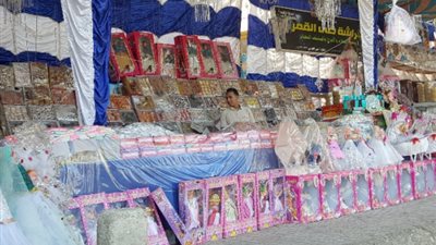 شوادر الحلوى فى شوارع الاقصر ولجان تفتيش ومراقبة من التموين