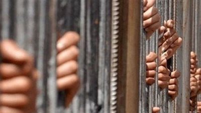 السجن المشدد لسيدتين و4 اخرين اختطفوا سيارة محملة بجهاز عروسة