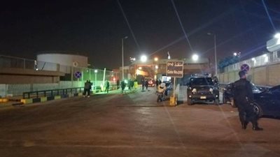 جثمان الشهير ساطع النعماني يغادر المطار بعد وصوله من لندن