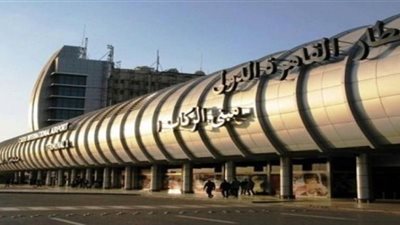 انتظام حركة السفر بالمطار بعد إصلاح اجهزة انهاء اجراءات الركاب