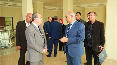 محافظ كفرالشيخ ورئيس الجامعة يتفقدان قاعة المؤتمرات الكبرى