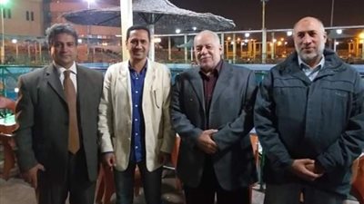 القضاء علي الأمية .. مشروع الأصدقاء الثلاثة الخيري بالعبور