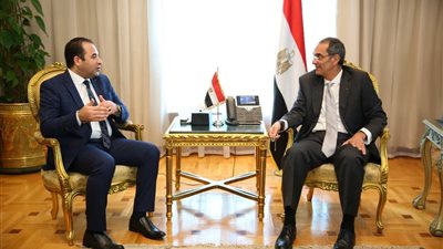 عمرو طلعت يلتقي رئيس لجنة الاتصالات بمجلس النواب