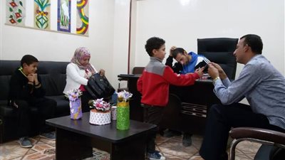 محافظ أسيوط يعلن دعمه ومساندته لحقوق الطفل ودمج ذوى الإعاقة بمراكز الشباب