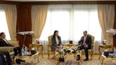 وزيرا الطيران والسياحة يبحثان خطط استثمارية لدعم المناطق السياحية