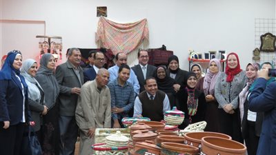 نائب وزير المالية يفتتح المعرض التاسع للمصنوعات اليدوية