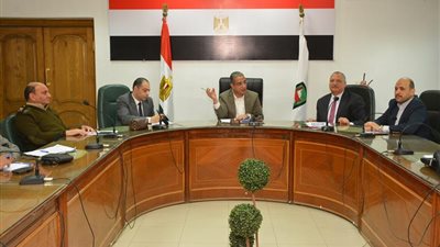 اجتماع موسع للجهات المعنية لتنفيذ الإزالات علي الأراضي الزراعية بسوهاج